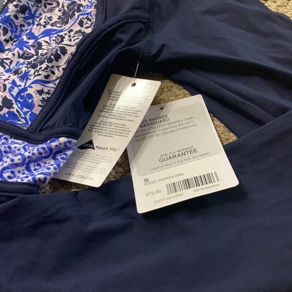 Athleta floral pattern stretch top - Picture 2 of 6